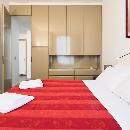 Duomo Luxury Apartment - One Bed ميلان المظهر الخارجي الصورة